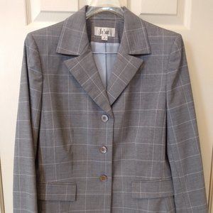 Macy's Le Suit